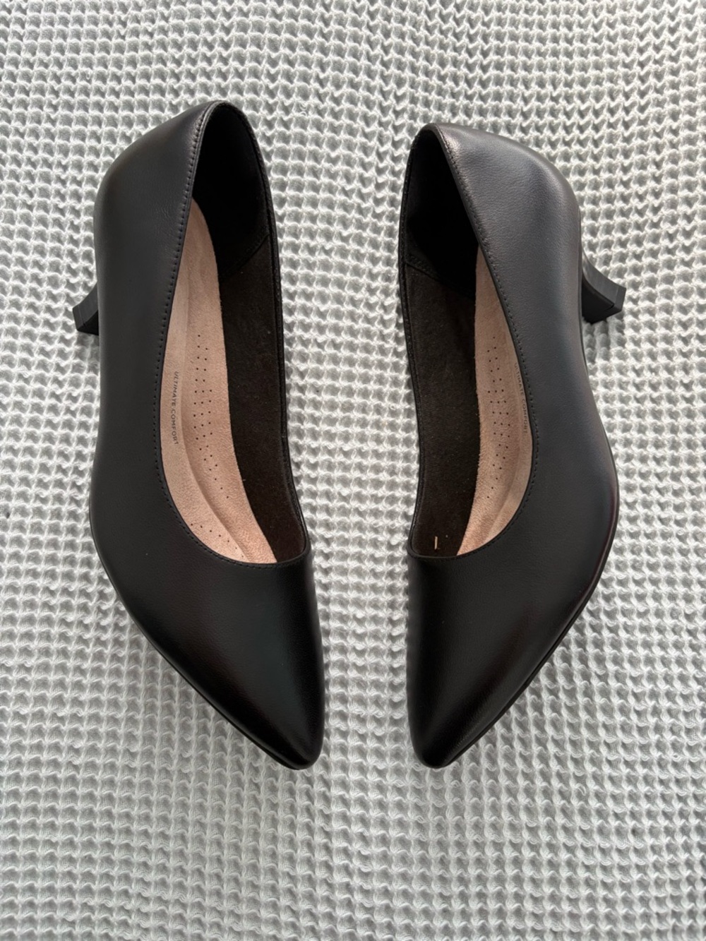 Clarks Kepley Vine Black Pointed Toe Mid Heel Pumps Size 9.5 NWOB - Picture 4 of 5